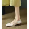 Sapatilhas Femininas 2025 Outono Estilo Retrô Laço Mary Jane Sapatos Femininos Bico Redondo Salto Grosso Elegante Versátil Boca Rasa Cheongsam