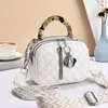 A Bolsa Pequena de Losango Mais Vendida da Rússia para Mulheres 2025 Nova Moda Bolsa Quadrada Pequena com Franja Bolsa Transversal de Ombro Texturizada
