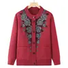 Elegante cárdigan de punto para mujeres de mediana edad y mayores, perfecto para otoño e invierno, un suéter de punto abierto de moda que se puede usar como capa exterior, una chaqueta de punto para madres