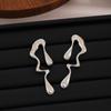 Aguja de Plata Elegantes Aros Lisos Pendientes de Plata Calada Simples y Elegantes Exquisitos Pendientes Retro Lujo Accesible para Mujer Pendientes de Gama Alta
