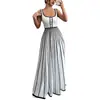 Vestido longo de listras verticais com gola quadrada, cintura marcada e saia fluida, estilo europeu e americano da Amazon, perfeito para um look chique e versátil, adequado para o trabalho ou férias.