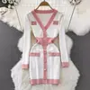 Vestido de Malha Elegante de Celebridade Estilo Fragrante Outono e Inverno Cor Contrastante Manga Longa Decote V Cintura Apertada Emagrecedor Comprimento Médio