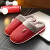 Chinelos de algodão PU tamanho grande atacado feminino inverno casal outono e inverno bolsa de casa com chinelos de algodão masculino