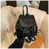 Bolso Pequeño de Moda Transfronterizo para Mujer Verano 2026 Nuevo Estilo Versátil Diseño Elegante Mochila de Viaje de Alta Calidad