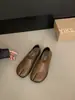 Sapatos Planos de Casco de Porco com Dedo Dividido, Sapatos de Salto Único Dupla Utilização para Mulheres, Novo Modelo Primavera 2026, Sapatos de Couro Slip-On