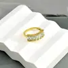 Europa y Estados Unidos Anillo Cerrado de Diamante Transfronterizo Lujo Niche Colorido Personalizado Moda Celebridad de Internet Anillo Geométrico Pulsera en stock