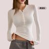 Nova Camisa Henley Simples de Botão Outono e Inverno 2025 Camisa Básica Fina de Manga Longa para Mulheres Usarem por Fora, Slim e Versátil