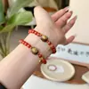 Pulseira de Ágata Vermelha do Sul Natural com Esculturas em Madeira e Pequeno Pingente de Buda, Pulseira Retrô Estilo Chinês, Pulseira de Círculo Único Vermelha do Sul
