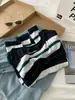 Camiseta fina y transpirable de Tencel de manga larga para mujer, favorecedora y retro con rayas de contraste, cuello redondo, fluida y casual, camiseta básica.
