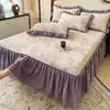 Saia de Cama Acolchoada de Algodão Lavável Estilo Princesa Peça Única Protetor de Colchão Outono/Inverno Lençol de Cama com Cobertura Total e Babado Conjunto de Três Peças