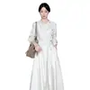 Vestido Longo de Manga Longa Estilo Francês Preguiçoso Novo para o Início do Outono com Gola Drapeada, Elegante e Discreto, Conjunto Estilo Intelectual Old Money