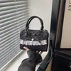 Bolsa de mão da moda estilo coreano para jovem, nova coleção de verão 2026, bolsa de ombro nicho moderna com acabamento em renda