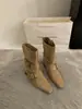 Encontro Primeiro Temporada 2026 Versão Coreana Novo Estilo Design de Nicho Botas Curtas Francesas Retrô Bico Quadrado Pequeno Botas Western Botas de Cano Médio Botas Femininas