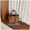 Estilo Melard ante retro colección otoño/invierno 2026: un bolso de hombro, bolso cruzado y bolso de mano elegante y sofisticado, perfecto para ir al trabajo