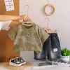 Traje para Niño Ropa de Verano 2025 Nuevo Estilo Ropa de Verano para Niños de Manga Corta con Letras Ropa de Bebé Conjunto Moderno de Dos Piezas