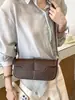 Bolso de hombro retro tipo baguette transfronterizo para mujer, nuevo modelo de verano 2026, correa de hombro ajustable, bolso de hombro y cruzado de moda para el día a día para mujer