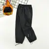 Calças Softshell Forradas com Fleece para Meninos, para Uso ao Ar Livre, Calças Infantis, À Prova de Vento e Impermeáveis para Outono/Inverno, para Crianças de Meia-Idade e Mais Velhas, Novo Estilo 2026