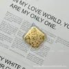 Insignia Personalizada Logo Oro Puro 999 Llavero Riqueza Diaria Colgante Bolso Cuadrado Cadena Teléfono Adorno Venta al por Mayor