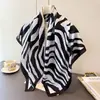 Lenço estampado estilo europeu e americano, echarpe, lenço de cabeça para proteção solar, toalha de praia, cachecol para pescoço e lenço para mulheres