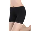 Venta directa de fábrica pantalones de seguridad de tres puntos talla grande de seda helada leggings anti-luz para mujer pantalones cortos de encaje pantalones de seguro al por mayor