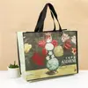 Tienda de Ropa Bolsos Impresos Personalizados con Logo Ropa para Mujer Bolsas No Tejidas Laminadas Hechas a Medida Cajas de Regalo de Alta Gama Bolsas de Regalo