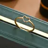 Anillo de Acero de Titanio con Forma de Corazón Calado, Venta Caliente Transfronteriza, Anillo de Nicho Femenino No Desvanecible para Pareja, Anillo de Acero Inoxidable