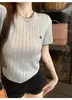 Camiseta de punto para mujer estilo coreano de verano, para ir al trabajo, bordada con corazón, bloques de color, cuello redondo, estilo universitario, corte ajustado, manga corta dulce