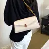 Bolsa transversal 2026 nicho novo estilo bolsa feminina de corrente, bolsa de ombro quadrada pequena de verão, design de luxo leve, versátil para o trabalho