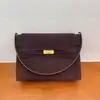 Bolsas para Mulheres 2025 Nova Tendência de Alto Padrão Fashion Simples Design de Nicho Ombro Único Transversal de Mão Pequena Quadrada