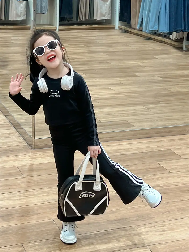 O1CN01pVAWMk28KD3WDujuh_!!1035