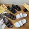 Pantuflas de hombre para verano, nuevas sandalias para el hogar, interiores y exteriores, para mujer, suela suave, para parejas, color liso, zapatos de playa para hombre