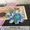 Elegante arranjo de flor dália artificial de haste única feito de fio para decoração de salão de casamento e styling de eventos