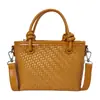 Nuevo Bolso Cruzado de Hombro Único para Mujer Simple Versátil Tejido para el Trabajo Gran Capacidad Cesta de Picnic Moda Bolso de Moda