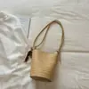 Bolso Pequeño Tejido Retro Estilo Coreano para Mujer, Nuevo Bolso Cubo Verano 2026, Bolso Cruzado de Hombro de Nicho de Alto Valor