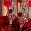 Um Par de Taças de Toast Kit de Material DIY Taças de Champanhe Feitas à Mão Presente de Casamento para Noiva Decoração Criativa de Casamento Taças