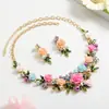 Traje de Joyería Camelia Collar Pendientes para Mujer Entrada Lujo Nueva Moda Flor Tridimensional Pulsera Pulsera Joyería de Boda