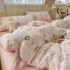 Set de cuatro piezas de puff amigable con la piel Clase A, gasa de doble capa, algodón lavado, suave y transpirable, funda de edredón para todas las estaciones, set de tres piezas para dormitorio