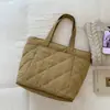 La Bolsa Casual de Gran Capacidad de Moda y Tendencia de Este Año 2025 Nuevo Estilo Coreano Bolso de Hombro Único Bolso Tote de Color Sólido