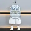 Conjunto de Verano para Niños: Conjunto de dos piezas estilo coreano con cuello polo calado sin mangas y shorts finos casuales para niños pequeños y medianos