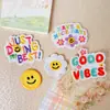 Flor de Carita Sonriente Curación Bordado Autoadhesivo Stickers. Decoración Transfronteriza para Cuaderno, Computadora, Teléfono, Ropa DIY