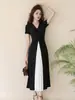 [Em Estoque] Novo Estilo Verão 2026 Vestido Feminino Estilo Francês Manga Curta Decote V Patchwork Comprimento na Cintura Estilo Festa