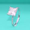 Anillo de Diamante Moissanita Cuadrado de Cuatro Lados de Cuatro Garras para Mujer Plata de Ley S925 Micro-incrustado Princesa Cuadrado Anillo Delgado Apilable Compacto