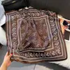 Bufanda de Otoño Fina de Nicho 70 Seda Artificial, Bufanda de Cuello Versátil y de Alta Gama, Bufanda Cuadrada de Moda y Versátil para Mujer