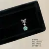 Pendientes de Acero de Titanio 316L Colección Exquisita Serie Verde Modernos y Tendencia Clavos para Cartílago del Oído Perforación con Rosca Externa Joyería para el Oído