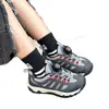 Zapatos Deportivos para Niños al Aire Libre Estilo Papá Otoño Nuevo Modelo Transpirables de Malla para Niños Hebilla Giratoria Suela Suave Antideslizante Zapatos Deportivos 6-12 Años