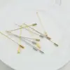 Broche de 9 palavras banhado a cobre cor de ouro 18K com preservação de cor, pino longo, broche de palavra única com plugue de silicone, material de acessórios DIY feito à mão