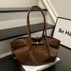 Bolsa de ombro de grande capacidade para trajeto diário transfronteiriço para mulheres, nova coleção outono/inverno 2026, bolsa tote retrô, bolsa de antebraço