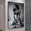 Amazon Caliente Blanco y Negro Belleza Sexy Pintura Decorativa Hotel Famoso Cabecera Pared de Fondo Lienzo Pintura Núcleo 3081