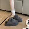 Pantuflas de felpa para mujer 2026, engrosadas para invierno, antideslizantes, con diseño de punta cerrada, adecuadas para usar en interiores y exteriores, de suela gruesa, forradas de algodón para abrigar, color gris