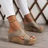 Las sandalias de cuña son populares en verano, nuevas sandalias romanas de punta redonda con plataforma de suela gruesa para mujer, chanclas de plataforma de importación extranjera de talla grande con diseño de boca de pez